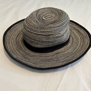 SOLAR ESCAPE Sun Hat Women's One Size Wide Brim Gardening‎ Striped Black Band